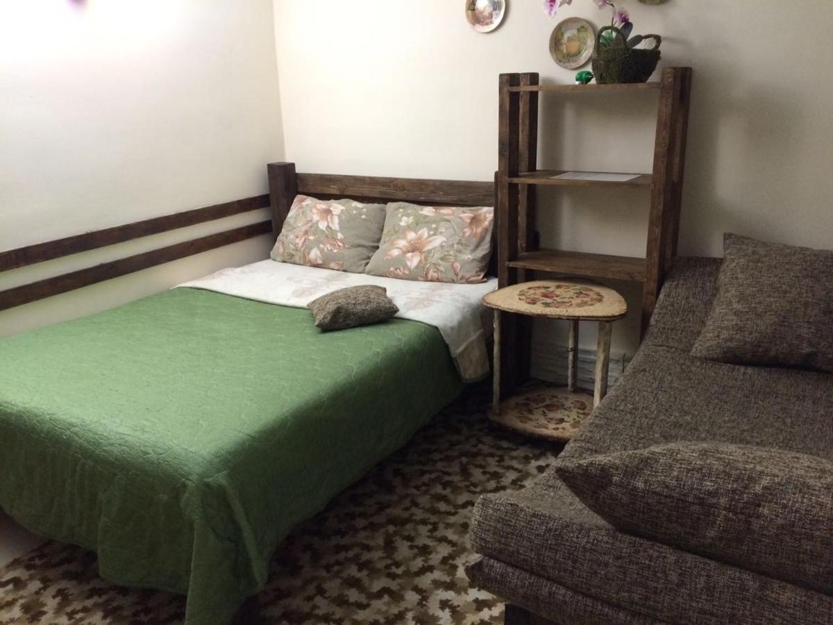 U Palycha Guest House Sukhumi Luaran gambar